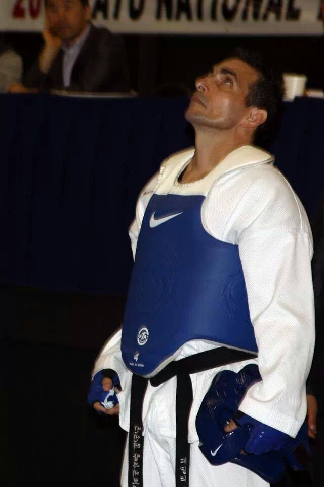 Master Vicente Albuerne instructing students at Family Taekwondo School